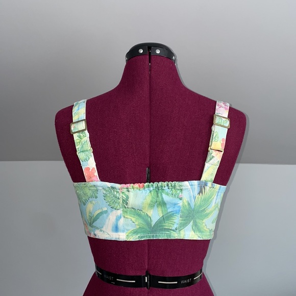 Tropical Crop Top - Picture 5 of 12